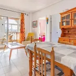 Front In Apartman *